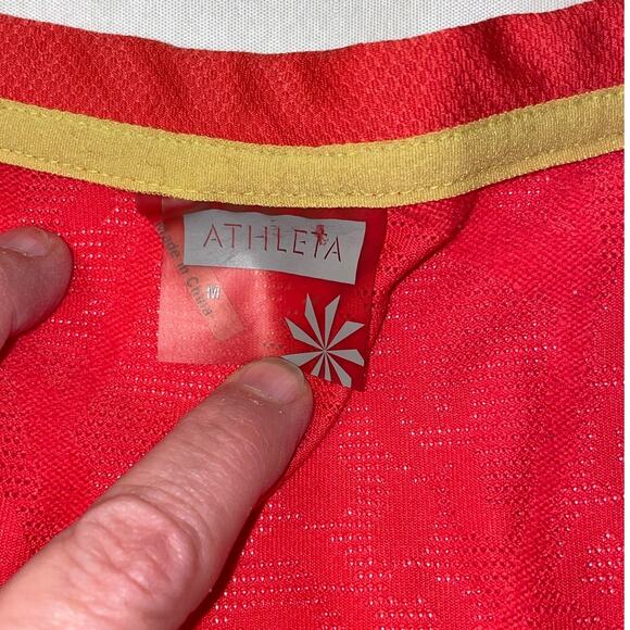 Athleta Lightweight Workout Top with Lace Detail - Size M - Picture 5 of 7